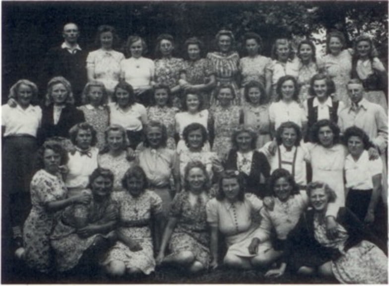  Meisjesvereniging N.H.K. Grolloo-Schoonloo ± 1940