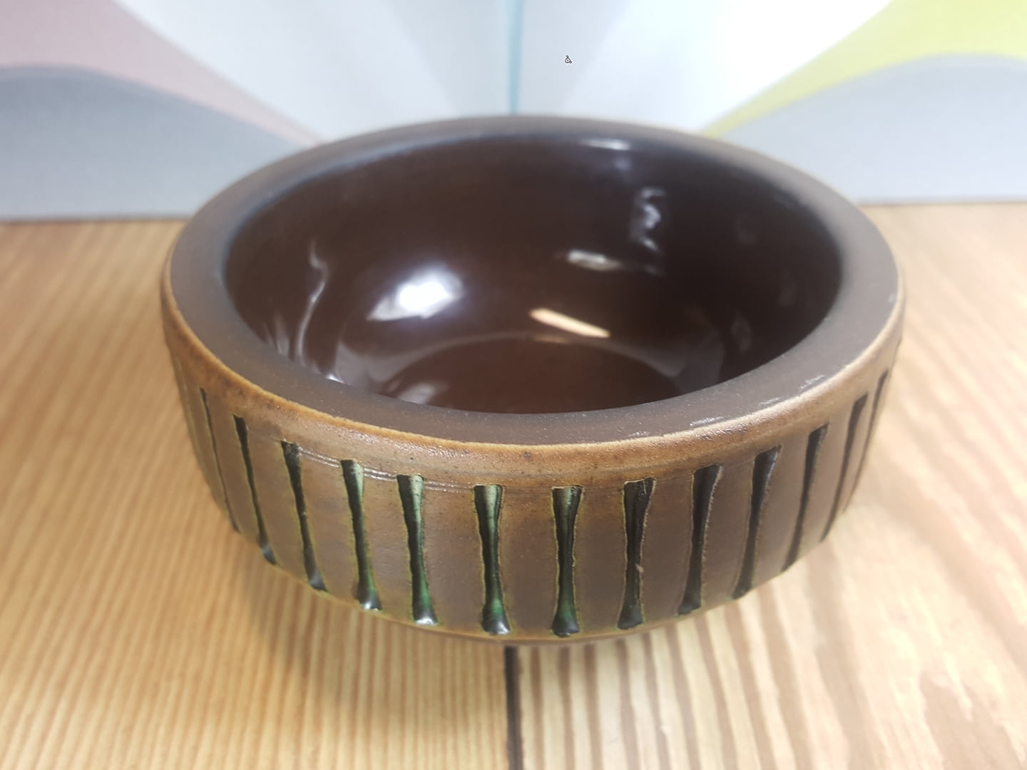 Small bowl by Tomas Anagrius (Sweden). 1k0