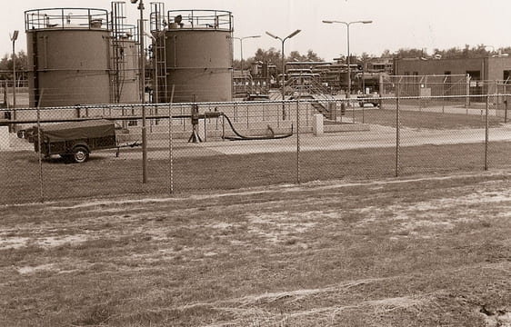 N.A.M.-gasstation tussen Grolloo en Amen in het Westerseveld in 1986.
