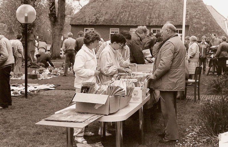 Rommelmarkt t.b.v. de kerk, voorjaar 1986.
