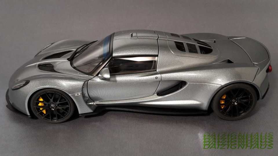1/18 Hennessey Venom GT Vs. Lotus Exige...by AUTOart