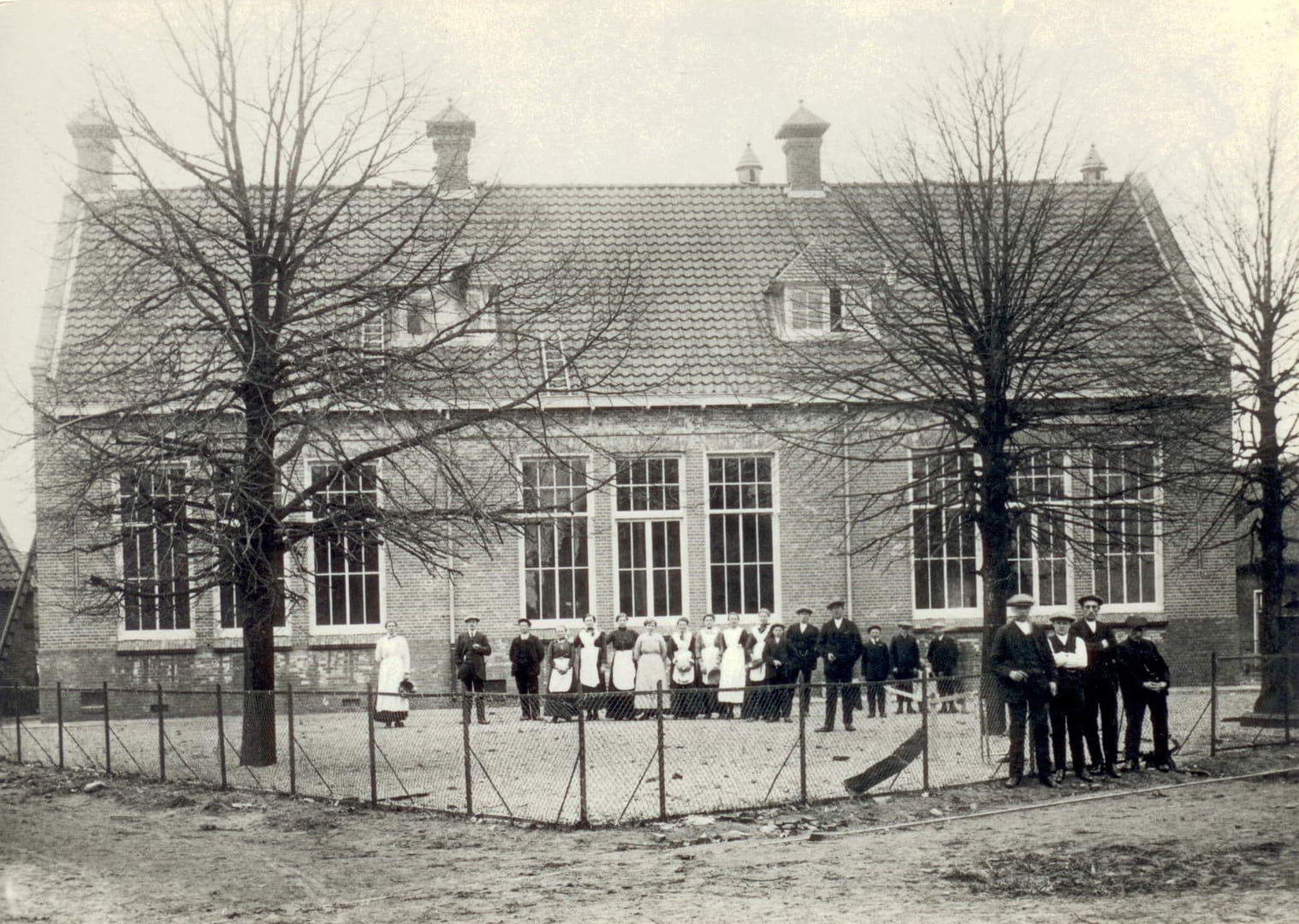 School in 1918 nieuwbouw na de brand in 1917