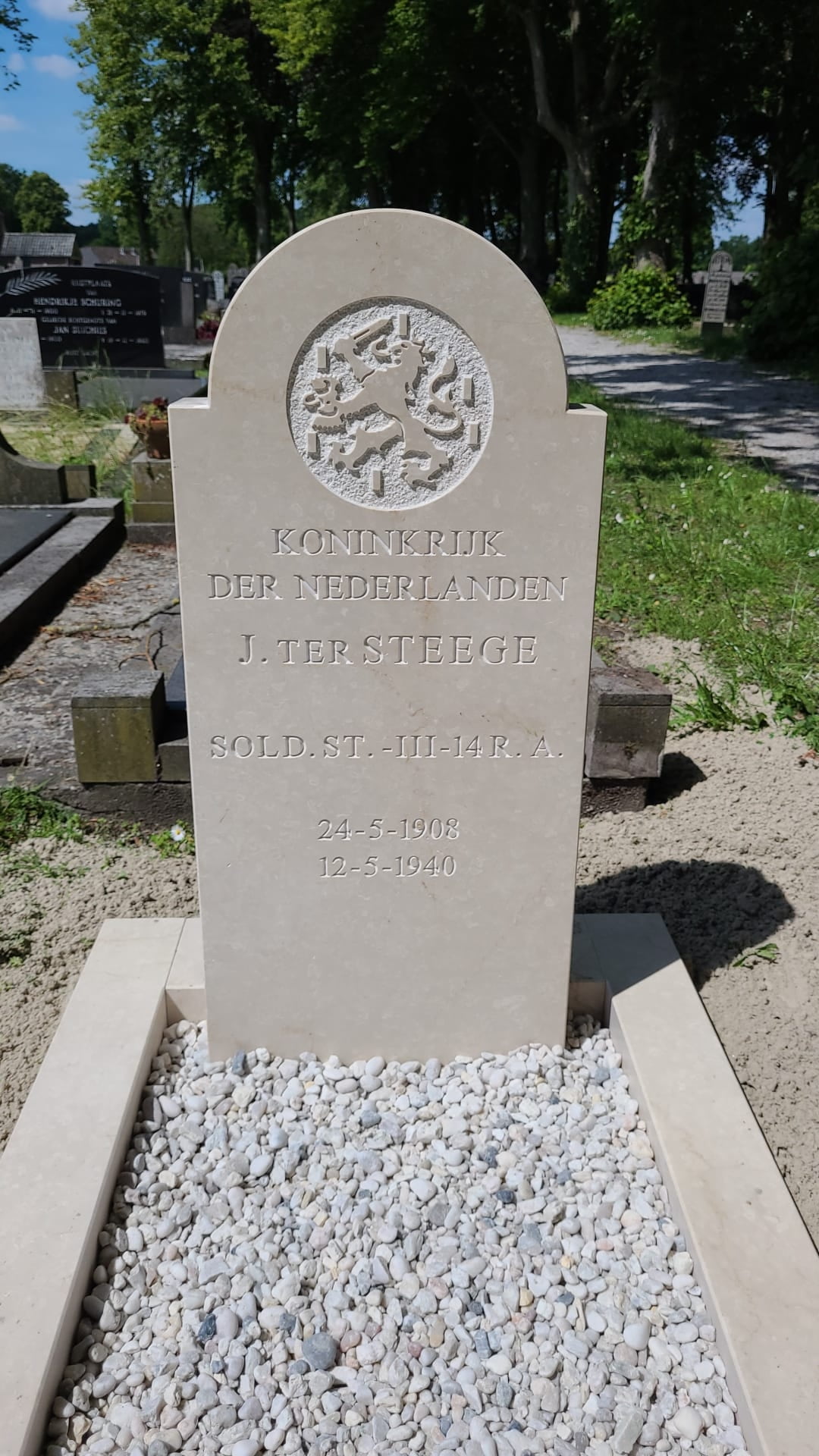 Foto graf Jan ter Steege - Oorlogsgravenstichting