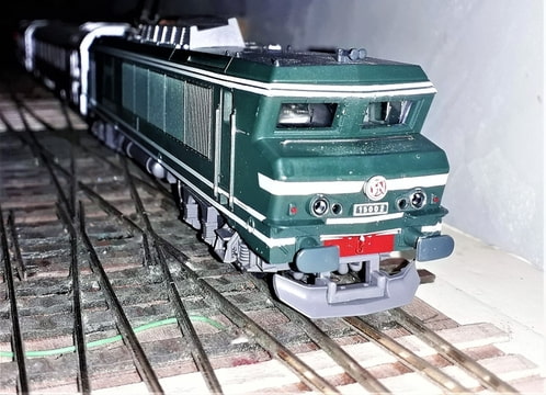 Diorama Bureau-train échelle Z  360